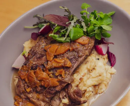 PLATEADA CONFITADA CON PURE LIONESA